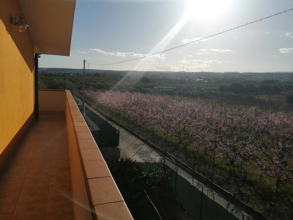 Villa Caterina Solarino المظهر الخارجي الصورة